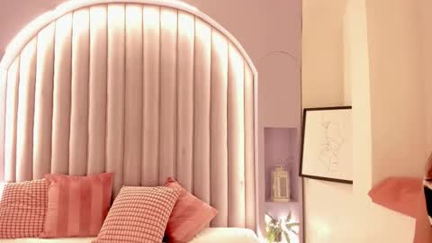 Snapshot of sabrinaspell_ chatting on 11-09-25, 11:41 S A B R I N A online show from 11-09-25, 11:41