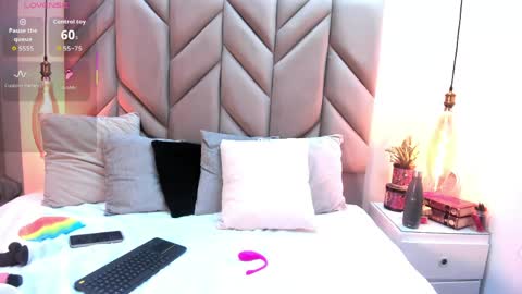 Sabrina Vantress online show from 04-22-26, 06:27