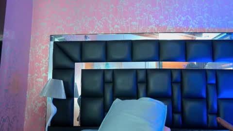 Snapshot of sacha_malala chatting on 10-18-25, 07:14 Sacha Malala online show from 10-18-25, 07:14