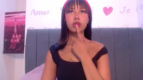 Snapshot of sachabratzx chatting on 01-10-26, 12:51 Sacha online show from 01-10-26, 12:51