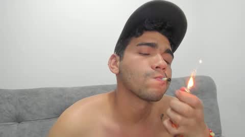 Snapshot of sack_rojas chatting on 11-15-25, 10:37 Sack online show from 11-15-25, 10:37