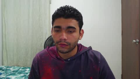 Snapshot of sack_rojas chatting on 11-19-25, 05:29 Sack online show from 11-19-25, 05:29