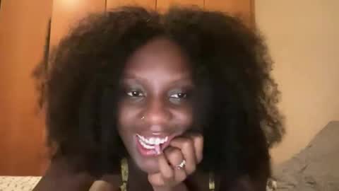 Snapshot of sade991803 chatting on 05-11-26, 09:26 Onika online show from 05-11-26, 09:26