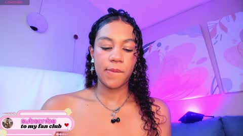 Snapshot of sade_jackson1 chatting on 12-13-24, 06:27 Sophie online show from 12-13-24, 06:27