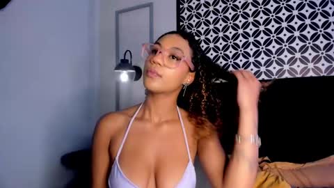 Snapshot of sade_jackson1 chatting on 10-11-25, 05:28 Sophie online show from 10-11-25, 05:28