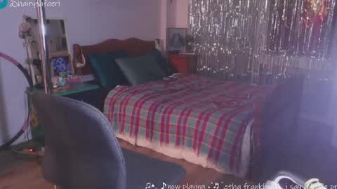 Snapshot of safaeri chatting on 12-20-24, 10:11 Safa online show from 12-20-24, 10:11