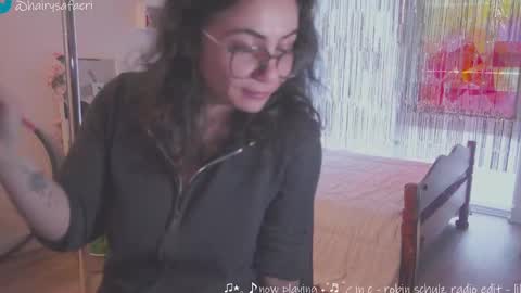 Snapshot of safaeri chatting on 01-07-25, 08:21 Safa online show from 01-07-25, 08:21