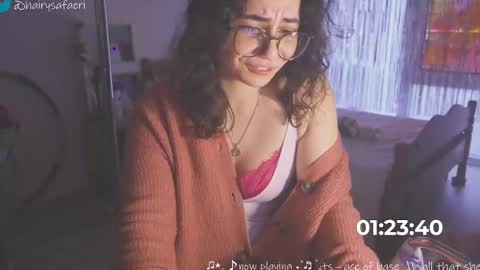 Snapshot of safaeri chatting on 01-31-25, 09:48 Safa online show from 01-31-25, 09:48