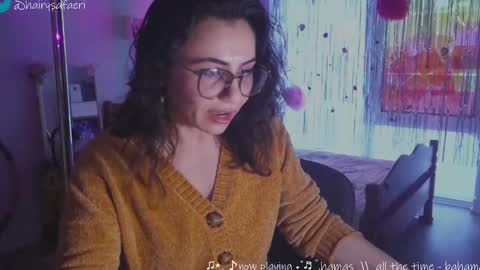 Snapshot of safaeri chatting on 02-04-25, 09:52 Safa online show from 02-04-25, 09:52