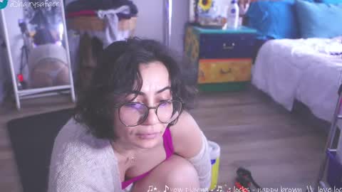 Snapshot of safaeri chatting on 03-12-25, 07:06 Safa online show from 03-12-25, 07:06