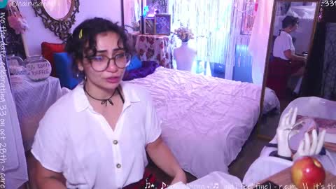 Snapshot of safaeri chatting on 10-03-25, 07:11 Safa online show from 10-03-25, 07:11