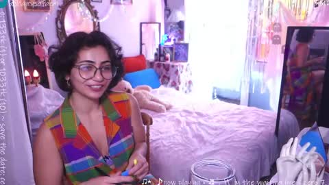 Snapshot of safaeri chatting on 10-07-25, 04:37 Safa online show from 10-07-25, 04:37