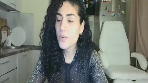 Queen online show from 11-25-25, 01:00