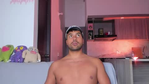 Snapshot of sag_1998 chatting on 11-17-25, 03:23 Sag online show from 11-17-25, 03:23