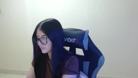 Sahaliefox  online show from 12-17-25, 08:26