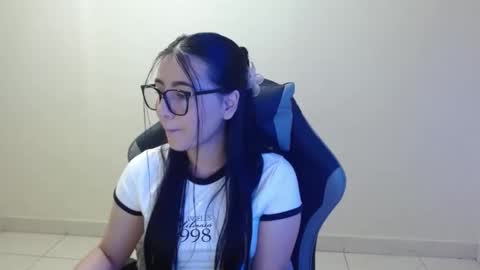 Sahaliefox  online show from 12-18-25, 08:04