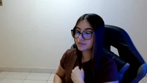 Snapshot of sahaliefox_ chatting on 07-17-26, 10:14 Sahaliefox online show from 07-17-26, 10:14