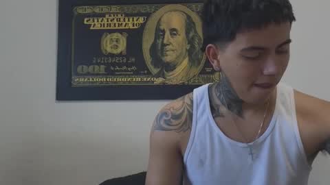 Snapshot of sahara_n_thiago chatting on 10-24-25, 11:39 Sahara y Thiago online show from 10-24-25, 11:39