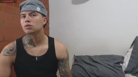 Snapshot of sahara_n_thiago chatting on 06-14-26, 11:45 Sahara y Thiago online show from 06-14-26, 11:45