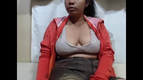 Snapshot of sahobelle chatting on 05-19-26, 03:13 sahobelle online show from 05-19-26, 03:13
