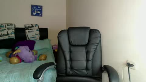 Snapshot of sahotlove1 chatting on 01-24-25, 03:43 Karina online show from 01-24-25, 03:43