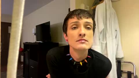 Snapshot of sailaway9694 chatting on 01-09-25, 04:08 PupTwink online show from 01-09-25, 04:08