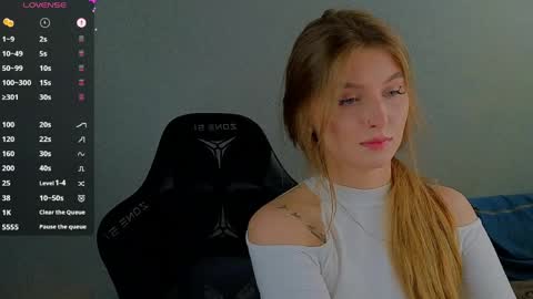 Snapshot of saillise chatting on 05-16-26, 12:29 Sofia online show from 05-16-26, 12:29