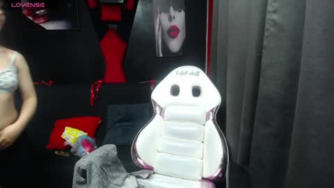 Snapshot of sailor_moon07 chatting on 01-30-25, 10:08 sailor online show from 01-30-25, 10:08