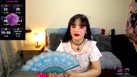 Snapshot of sailor_moon07 chatting on 09-19-25, 09:37 sailor online show from 09-19-25, 09:37