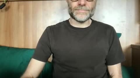 saint009 online show from 04-25-26, 11:57