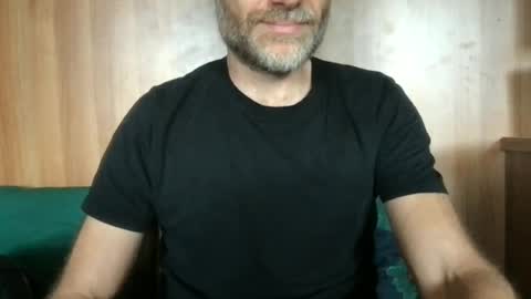 Snapshot of saint009 chatting on 06-24-26, 10:47 saint009 online show from 06-24-26, 10:47