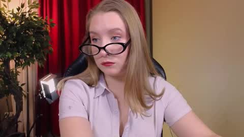 saint__vicious online show from 12-04-25, 08:39