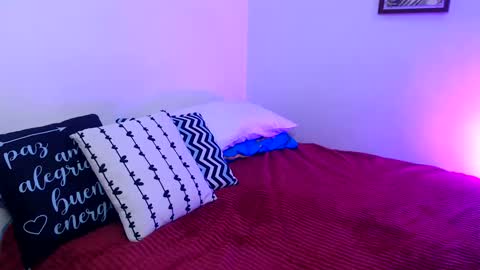 Snapshot of sakhmett chatting on 12-12-24, 03:43 Sarah online show from 12-12-24, 03:43