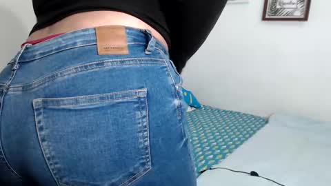 Snapshot of sakhmett chatting on 12-20-24, 04:31 Sarah online show from 12-20-24, 04:31