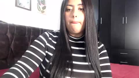 Sarah online show from 10-12-25, 03:27