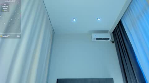 Snapshot of sakura__frostt chatting on 11-26-25, 01:01 ur Vanessa online show from 11-26-25, 01:01