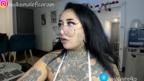 Snapshot of salem666winchester chatting on 01-06-26, 01:09 Salem Winchester online show from 01-06-26, 01:09