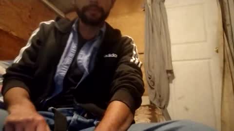 Snapshot of salido543 chatting on 12-17-25, 07:25 Penoso online show from 12-17-25, 07:25