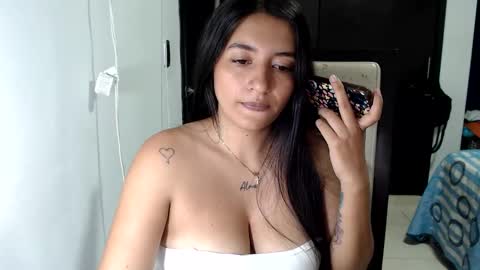 Snapshot of saliha_ chatting on 05-21-26, 04:19 saliha online show from 05-21-26, 04:19