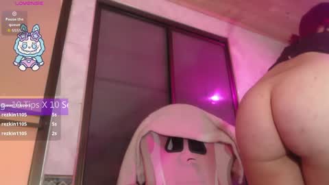 Snapshot of sally23_ chatting on 05-15-26, 02:35 salloy online show from 05-15-26, 02:35