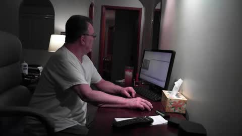 Snapshot of sally______ chatting on 05-10-26, 04:06 sally______ online show from 05-10-26, 04:06