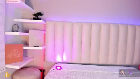 Snapshot of sally_white_ chatting on 11-20-25, 03:07 Sally White online show from 11-20-25, 03:07