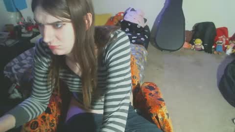 SallyLongzzz online show from 01-18-25, 12:24