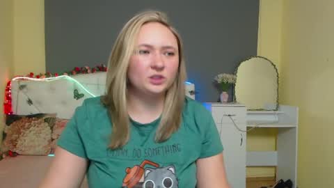 Snapshot of sallyverda chatting on 05-02-26, 06:02 Sally online show from 05-02-26, 06:02