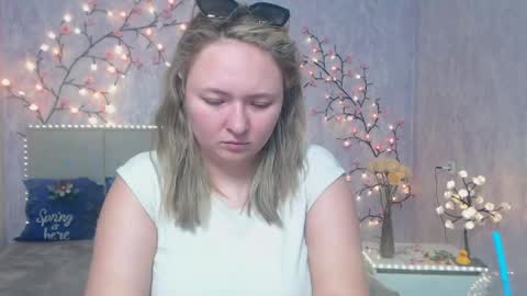 Snapshot of sallyverda chatting on 05-04-26, 06:37 Sally online show from 05-04-26, 06:37