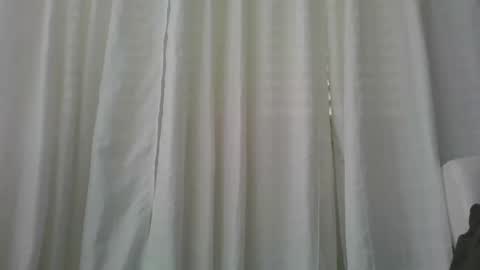 Snapshot of sallywett chatting on 12-17-25, 03:34 SallyWett online show from 12-17-25, 03:34