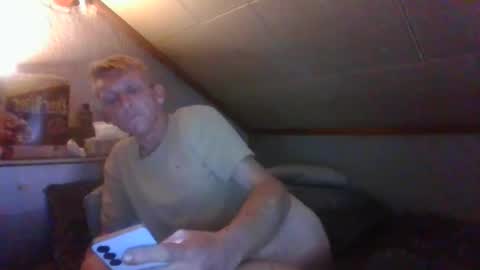 Snapshot of salmo6 chatting on 11-06-25, 01:39 salmo6 online show from 11-06-25, 01:39