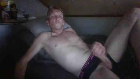 Snapshot of salmo6 chatting on 11-12-25, 01:17 salmo6 online show from 11-12-25, 01:17