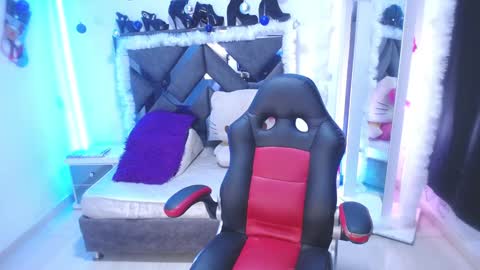 Snapshot of salo_hot01 chatting on 12-23-24, 11:06 SALO HOT online show from 12-23-24, 11:06