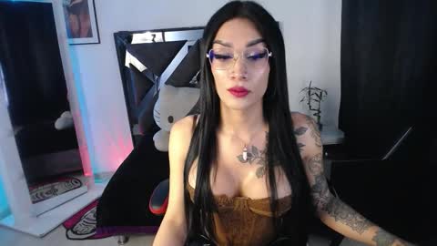 Snapshot of salo_hot01 chatting on 10-24-25, 10:28 SALO HOT online show from 10-24-25, 10:28